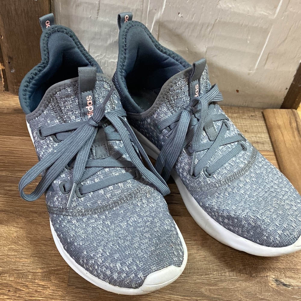 Adidas running shoes - Picture 3 of 3